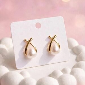 Pearl Kiss Crossovers earrings - Afreyn Jewels